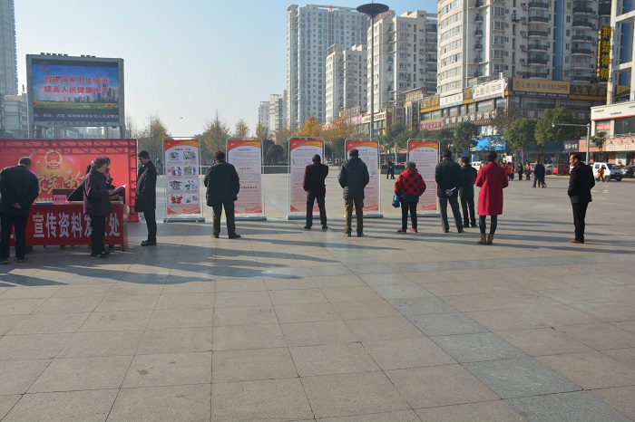 沙市区人民法院“12.4”国家宪法日宣传活动3.jpg